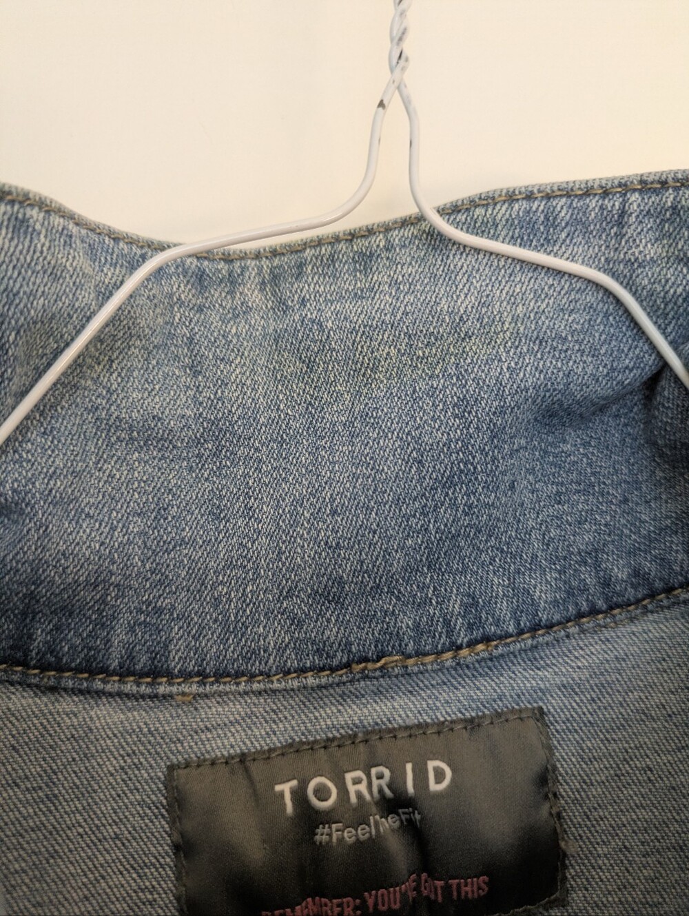 Torrid Cropped Denim Vest Sz 3 - Picture 12 of 13